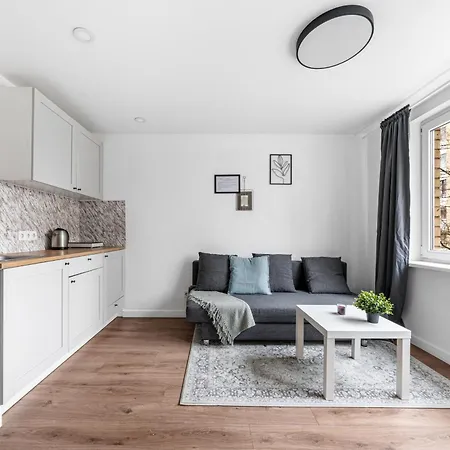 Bright, Cozy 5 Min Walk To Old Town