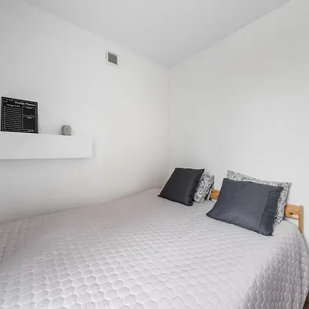 Bright, Cozy 5 Min Walk To Old Town *