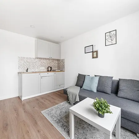 Apartman Bright, Cozy 5 Min Walk To Old Town